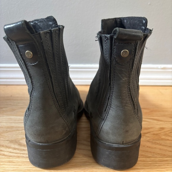 Timberland Men's Slip-On Comfort Black Ankle Boots - Picture 7 of 12